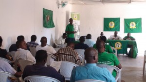 モザンビーク農民連盟UNACの会議の様子
